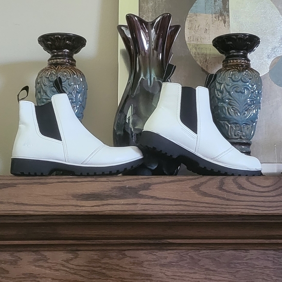 Jambu Jsu Eagle Ankle Boots, Size: 8 Medium; Water Resistant Chelsea Boots - Picture 1 of 14